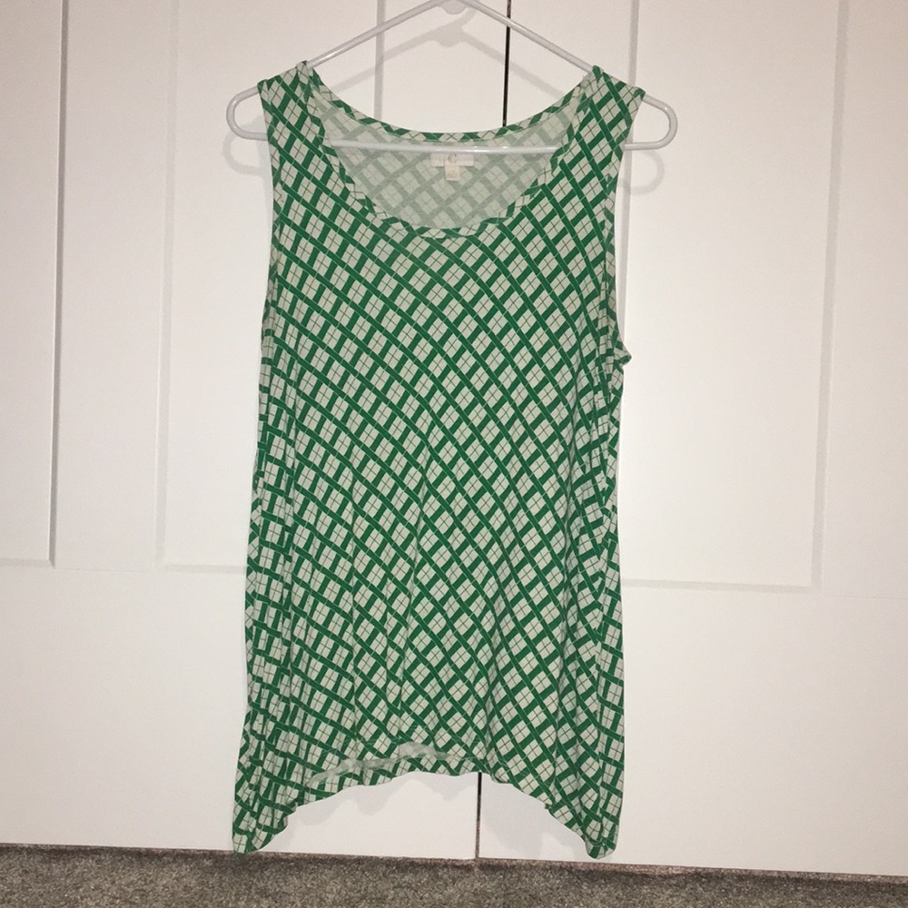 Green diamond pattern tank